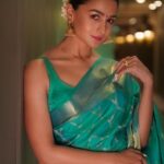 Wear a saree like Alia Bhatt on Hariyali Teej