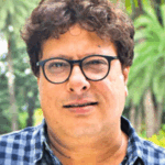 Tigmanshu Dhulia said Shahrukh Khan sleep on floor of bus during Dil Se film shooting sometimes we would go over him but he never objected | Tigmanshu Dhulia told the story of shooting ‘Dil Se’: said – there was no vanity van, Shahrukh used to sleep on the floor of the bus