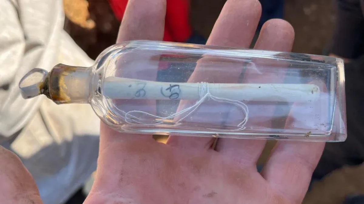 200 year old glass bottle found! This message was written in the bottle…