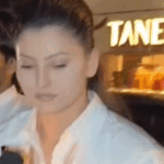 Urvashi Rautela TROLLED BRUTALLY FOR WEARING MAKEUP for Baba Siddiqui’s last farewell. Urvashi Rautela reached the last farewell of Baba Siddiqui: She was trolled fiercely after the video of her crying in makeup, many celebs including Rashmi-Aarti attended.