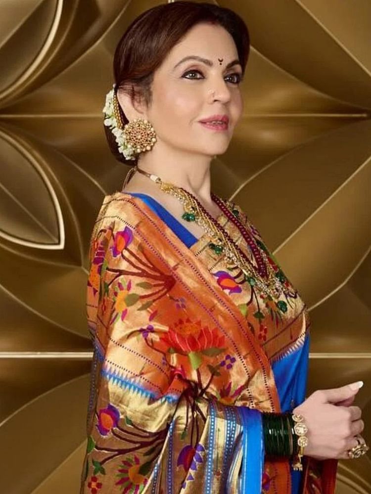 Make hairstyle like Nita Ambani on Karva Chauth