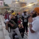 Amritsar Actor Ranbir Singh Golden Temple | Actor Ranbir Singh reached the Golden Temple: bowed his head and offered prayers, took parikrama, took photos with fans – Amritsar News