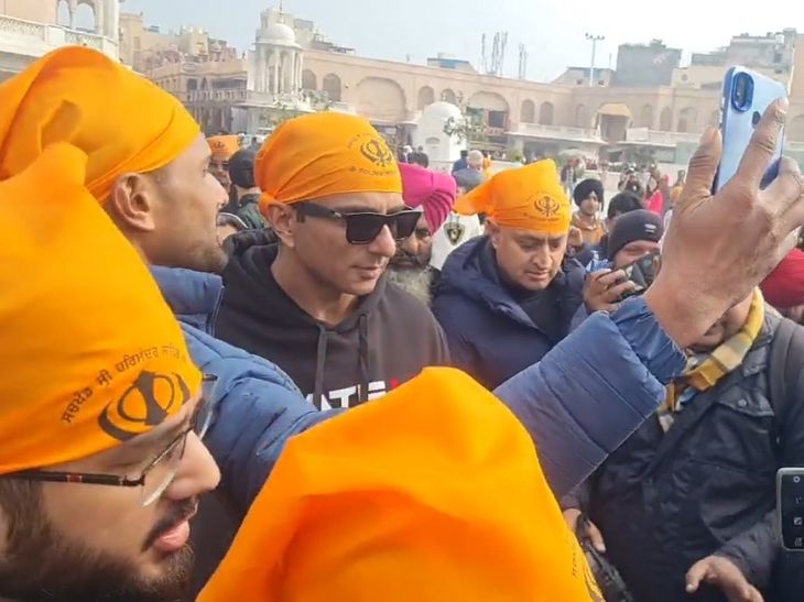 Amritsar Golden Temple Sonu Sood new film Fateh | Actor Sonu Sood reached Golden Temple: bowed down at Darbar Sahib, prayed for the new film, said – I stand with the farmers – Amritsar News