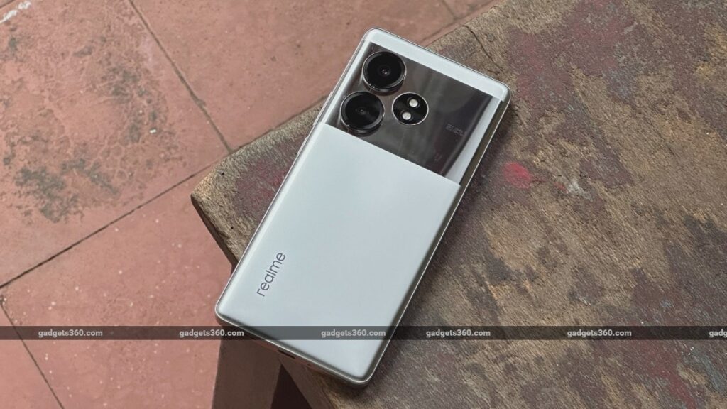 Realme GT 6T 5G Available at Rs 10000 Discount Amazon Price Starting Rs 29998 Bank Offer Details