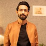 Vikrant Massey announces retirement from acting leaves fans shocked. Vikrant Massey announced his retirement from acting: Gave information on social media, said – time has come to go back home