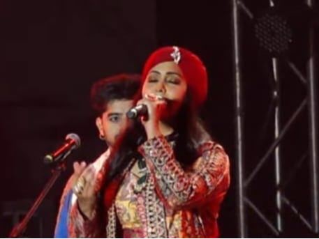 meerut mahotsav meerut mahotsav news meerut news singer harshdeep kaur The audience danced to the songs of Harshdeep Kaur | People of Meerut danced to the melodious voice of Harshdeep Kaur: On the fourth day of Meerut Mahotsav, Bollywood singer spread the magic of songs – Meerut News