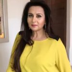 Theft in senior actress Poonam Dhillon’s house. Theft in the house of senior actress Poonam Dhillon: Diamond necklace worth lakhs of rupees, 35 thousand cash and several dollars were stolen, accused arrested.