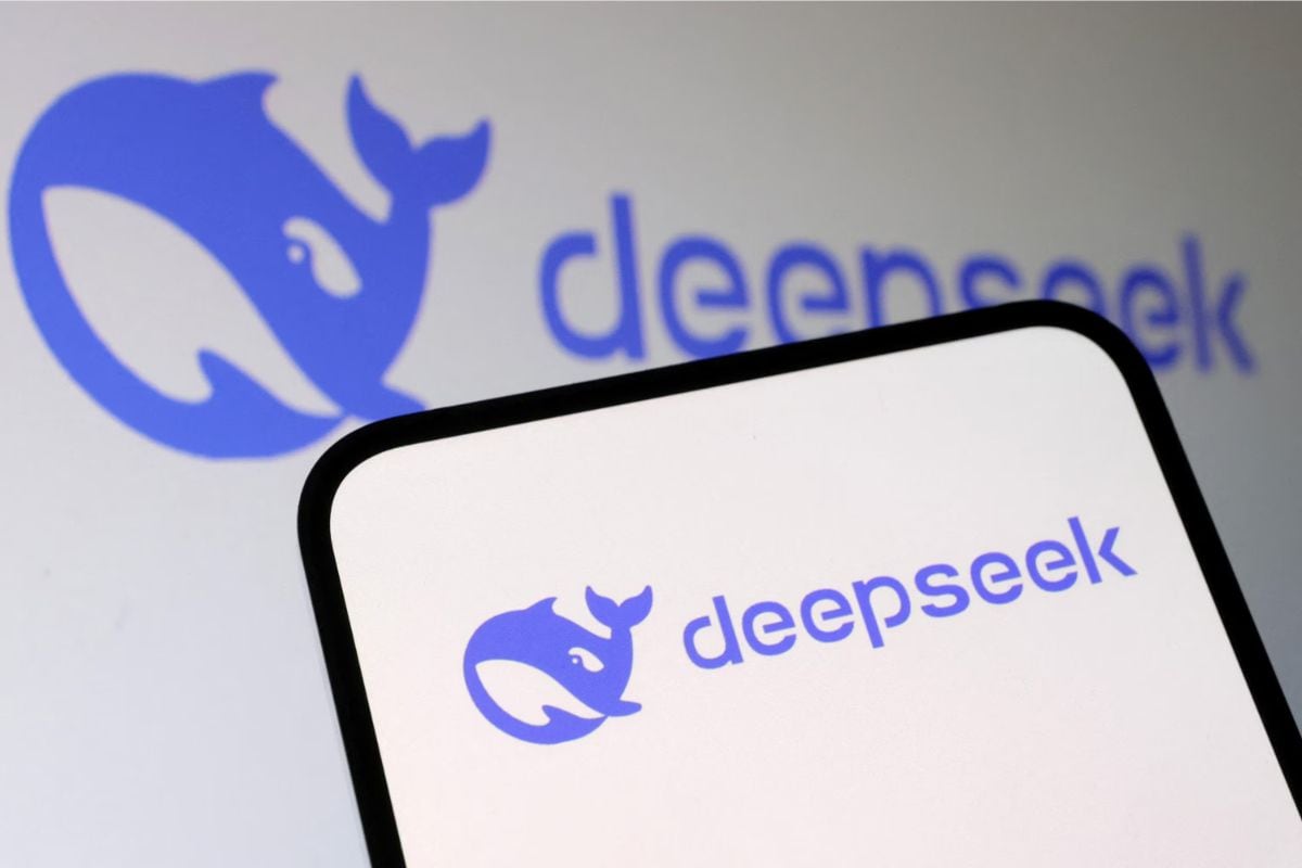 How to use deepsek for free via app web in smartphone laptop pc all about chatgpt rival ai chatbot