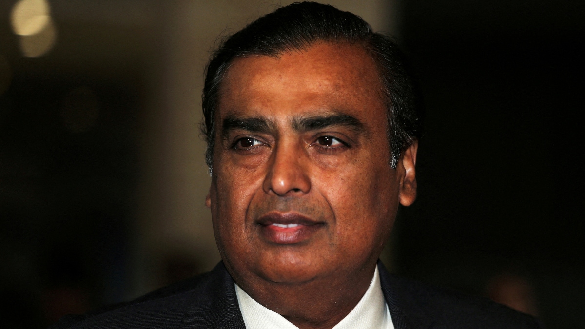 Biggest data center in the world will be made in Gujarat by reliance Industries of Mukesh Ambani