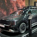 Kia Carnival High Limousine showcased at Auto Expo | Showcased Kia Carnival High Limousine: For more comfort, it has 4-seater layout, high roof body style; Competes with Lexus LM